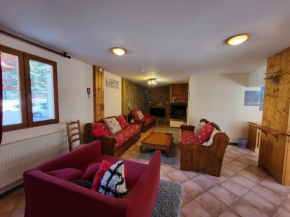 Chalet de Luxe 6 Chambres, Proche Pistes avec WiFi, Babyfoot et Cheminée - FR-1-266-184